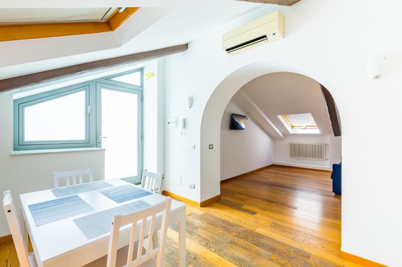 Attico Al Duomo By Napoliapartments Exterior photo