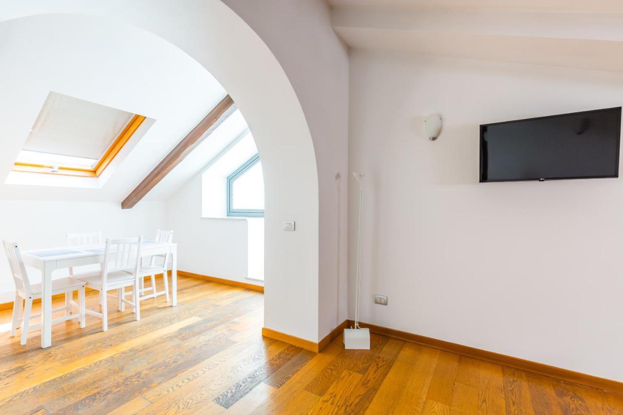 Attico Al Duomo By Napoliapartments Exterior photo