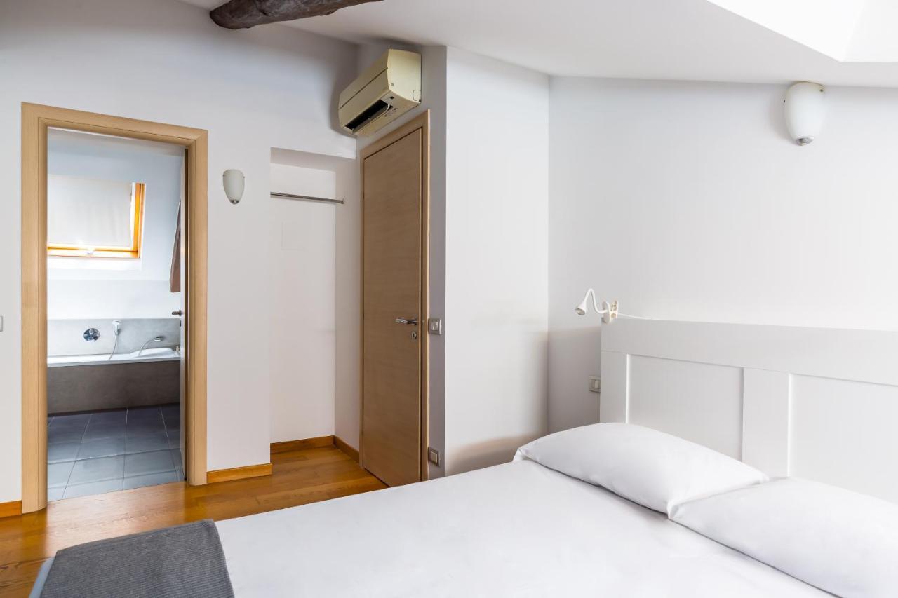 Attico Al Duomo By Napoliapartments Exterior photo